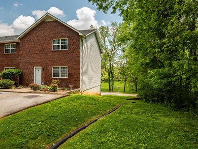 807 Swadley Rd unit 16, Johnson City, TN 37601 - photo 2