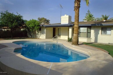 h-backyard-pool