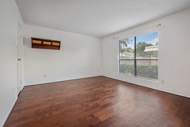 14777 Wunderlich Dr unit 811, Houston, TX 77069 - photo 5