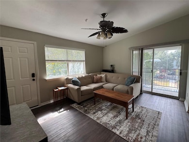 2360 SW Archer Rd unit 1112, Gainesville, FL 32608 - photo 4