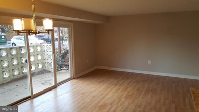200 Park Terrace Ct SE unit 3, Vienna, VA 22180 - photo 3