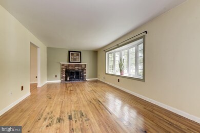 12601 Harbor Dr, Woodbridge, VA 22192 - photo 3