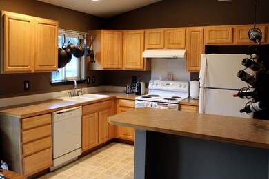 13414 Cedar Ct E, Bonney Lake, WA 98391 - photo 2