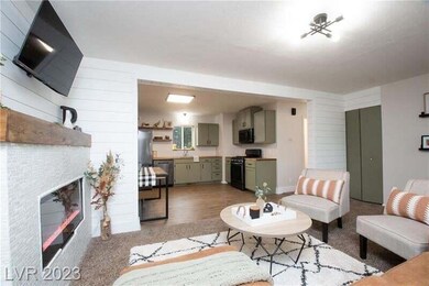 579 W Center St, Parowan, UT 84761 - photo 5