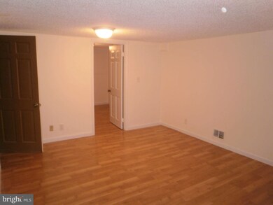 unlisted-address, Arlington, VA 22206 - photo 3