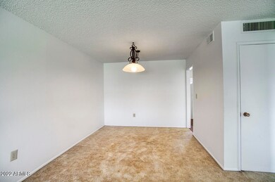 11146 W Emerald Dr unit 15C, Sun City, AZ 85351 - photo 4