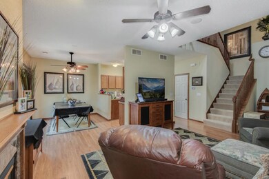 10_8515_Grove10_mls