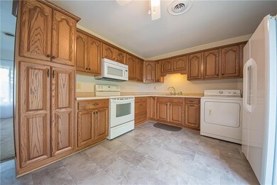 1021 E Center Cross St, Edinburgh, IN 46124 - photo 3