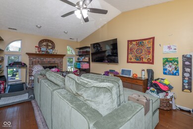 87 Beech Ct, Whiteland, IN 46184 - photo 3