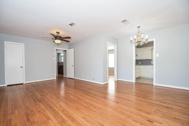 6914 Peyton St, Houston, TX 77028 - photo 5