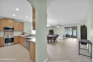 6-web-or-mls-631 Longcrest_006