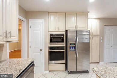 2303 Shaded Brook Dr, Owings Mills, MD 21117 - photo 7