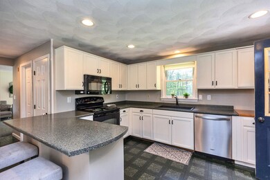 3 Pond View Dr, Litchfield, NH 03052 - photo 4