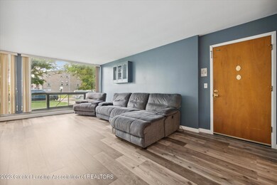 05-1043-Kimberly-Dr-#5-Lansing-MI-48912-