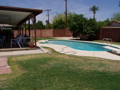Diving pool.grass & RV gate