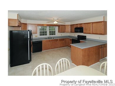 2329 Colgate Dr, Fayetteville, NC 28304 - photo 4