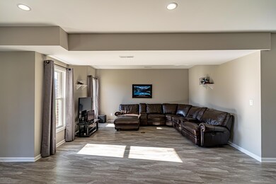 10516 Lilly Garden Dr, Louisville, KY 40291 - photo 6