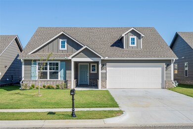 2008 E Van Buren St, Broken Arrow, OK 74011 - photo 2