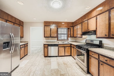 2932 Marsh Ln, Stone Mountain, GA 30087 - photo 5