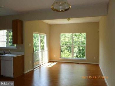 10402 Glen Spring Ln, Bowie, MD 20720 - photo 7