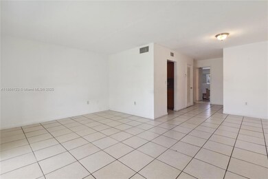 7430 SW 82nd St unit D105, Miami, FL 33143 - photo 7