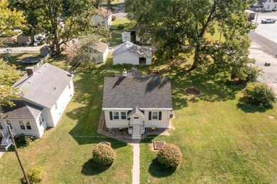 106 E Emily St, Freeburg, IL 62243 - photo 3