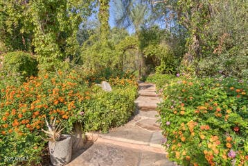 5747 E Mockingbird Ln, Paradise Valley, AZ 85253 - photo 5