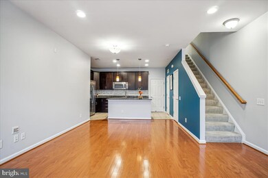 3030 Rittenhouse Cir unit 39, Fairfax, VA 22031 - photo 3