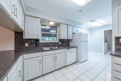 1212 S Mill St, Weatherford, TX 76086 - photo 7