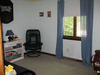 21 Cherrywood Dr, Greenville, RI 02828 - photo 7