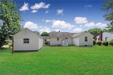 37 W Arch St, Pawcatuck, CT 06379 - photo 3