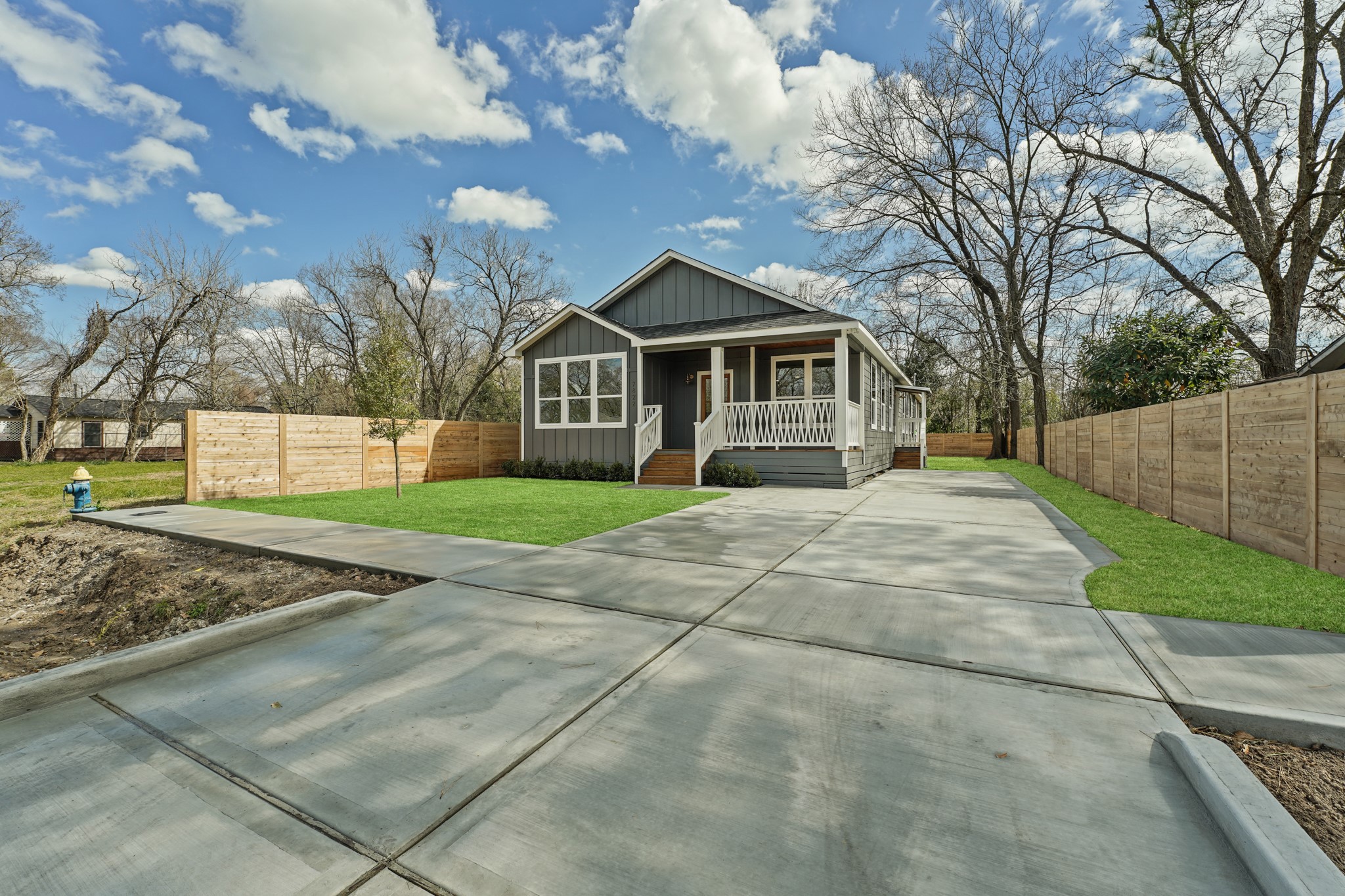 7822 Maxroy St, Houston, TX 77088 - photo 2