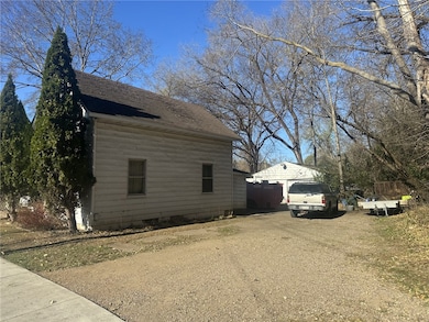 422 William St, Eau Claire, WI 54703 - photo 2