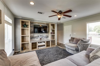 717 Sun Ct, Granbury, TX 76049 - photo 6