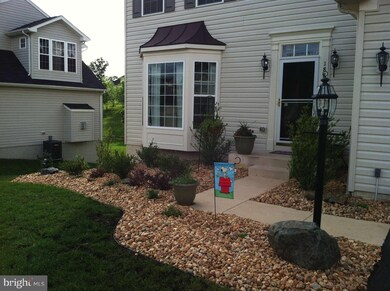 18826 Pier Trail Dr, Triangle, VA 22172 - photo 2