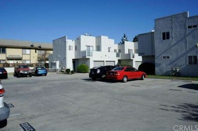 large lot size - additional 25 open parking spaces