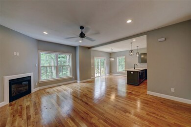 402 Hunting Hill Dr, Cumberland, RI 02864 - photo 4