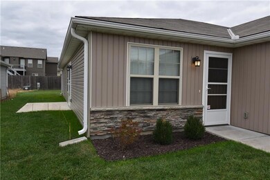 438 Kreisel Dr, Raymore, MO 64083 - photo 3