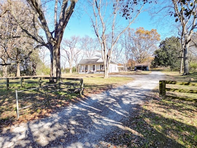 7013 Hoover Mason Ln, Mount Pleasant, TN 38474 - photo 5