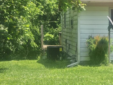 303 S 1st St, Edwardsport, IN 47528 - photo 5