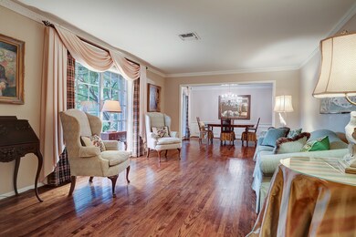 310 Knipp Rd, Houston, TX 77024 - photo 7