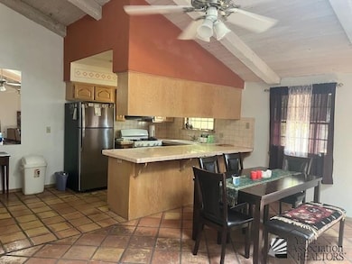 1432 S Sunset Dr, Yuma, AZ 85364 - photo 2