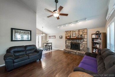 3821 S Narcissus Ave, Broken Arrow, OK 74011 - photo 5