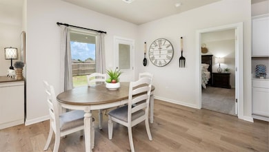 1209 E Ruger Ln, Mustang, OK 73064 - photo 6