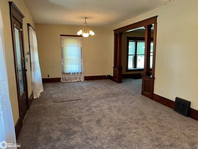 131 E Mckinley St, Osceola, IA 50213 - photo 7