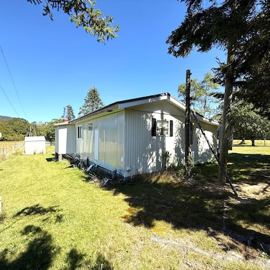 1725 E Woodrow Branch Rd, Marlinton, WV 24954 - photo 3