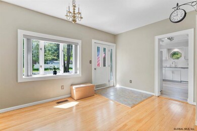 281 Osborne Rd, Albany, NY 12211 - photo 4