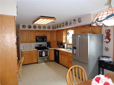 4127 Scheidys Rd, Whitehall, PA 18052 - photo 3