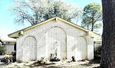 7522 Deep Forest Dr, Houston, TX 77088 - photo 2