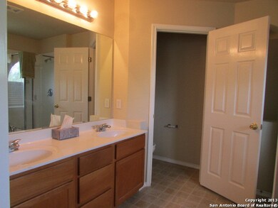 7870 Bur Oak Way, San Antonio, TX 78223 - photo 6